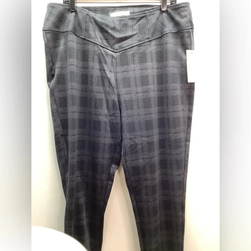 Hope & Harlow Size XL Stylish Black Plaid Women's Pants. New With Tags.
